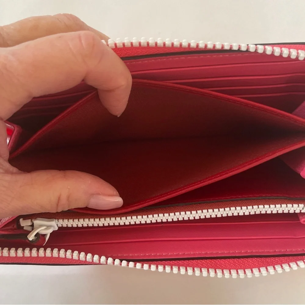 Valentino Garavani Rockstud Pink Wallet - Picture 11 of 12